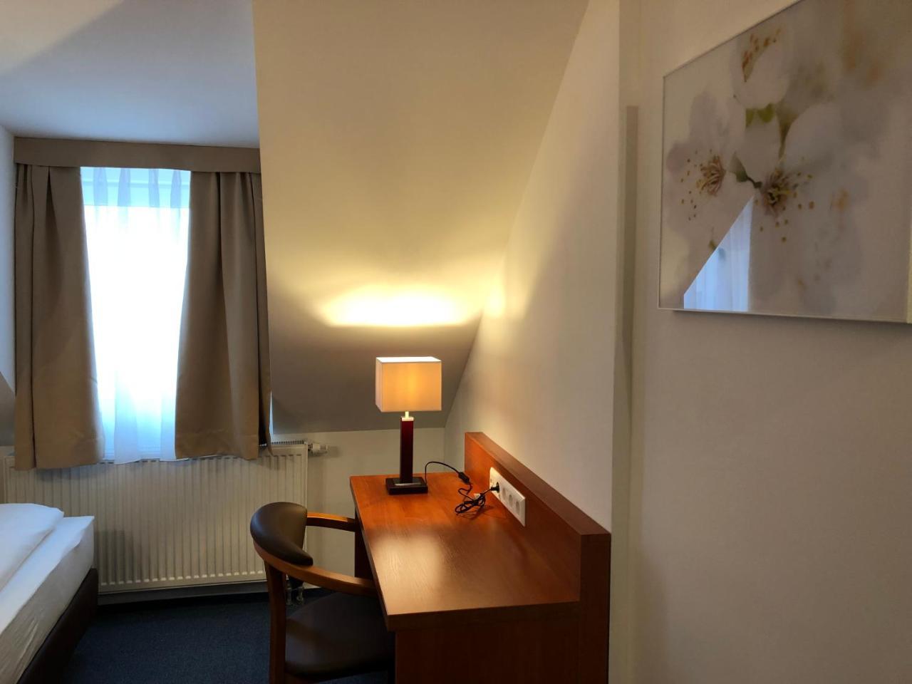 Hotel Mirabell Erlangen Dış mekan fotoğraf